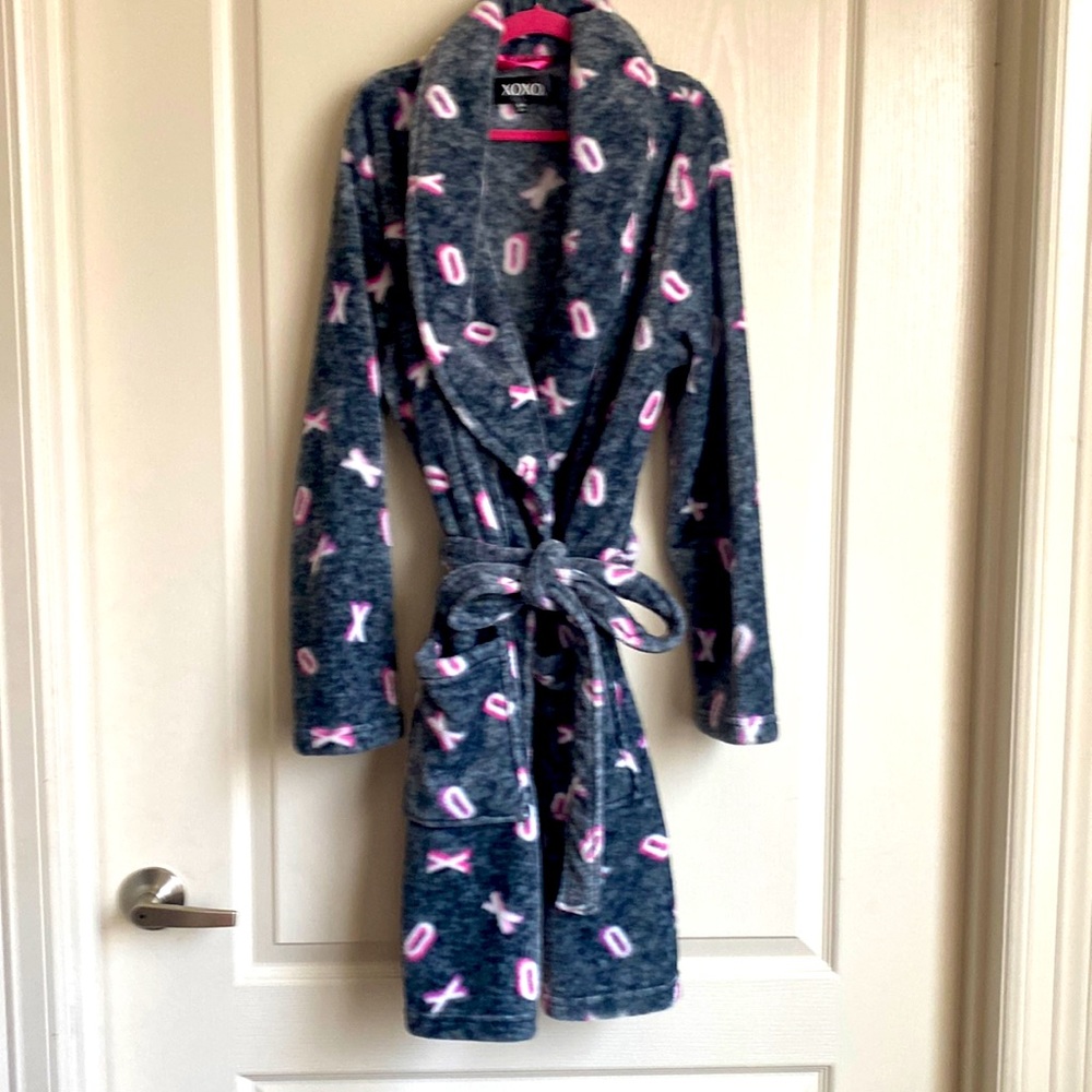 XOXO Flirty Soft Short Robe, size S/M